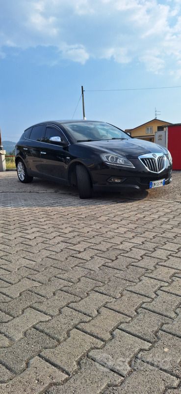 Usata Lancia Delta 120 CV (88 kW) 2009 Nero Utilitaria