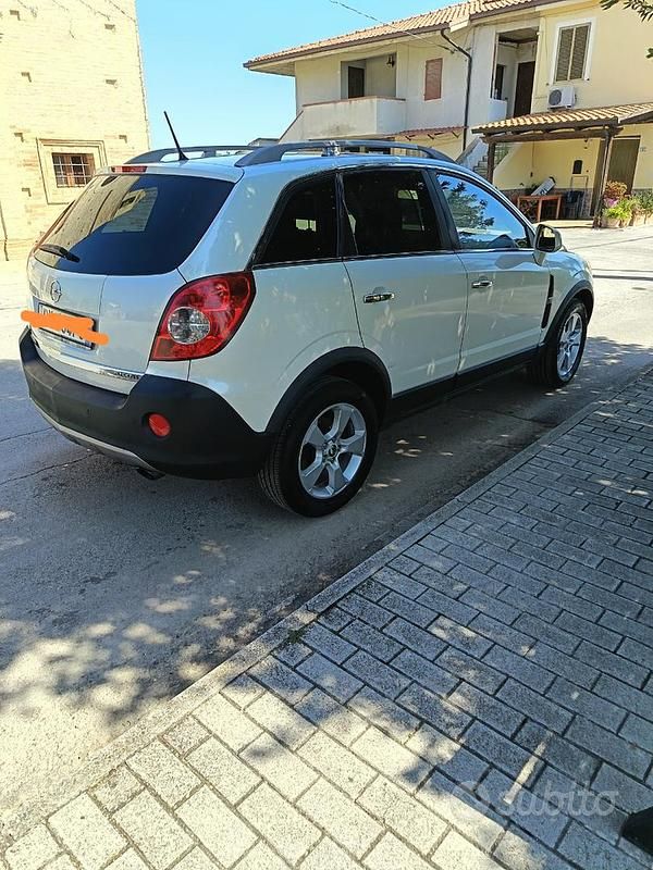 Usata Opel Antara Cosmo 150 CV (110 kW) 2010 Bianco SUV