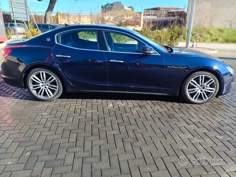 Usata Maserati Ghibli GranLusso 250 CV (183 kW) 2020 Blu/azzurro Berlina