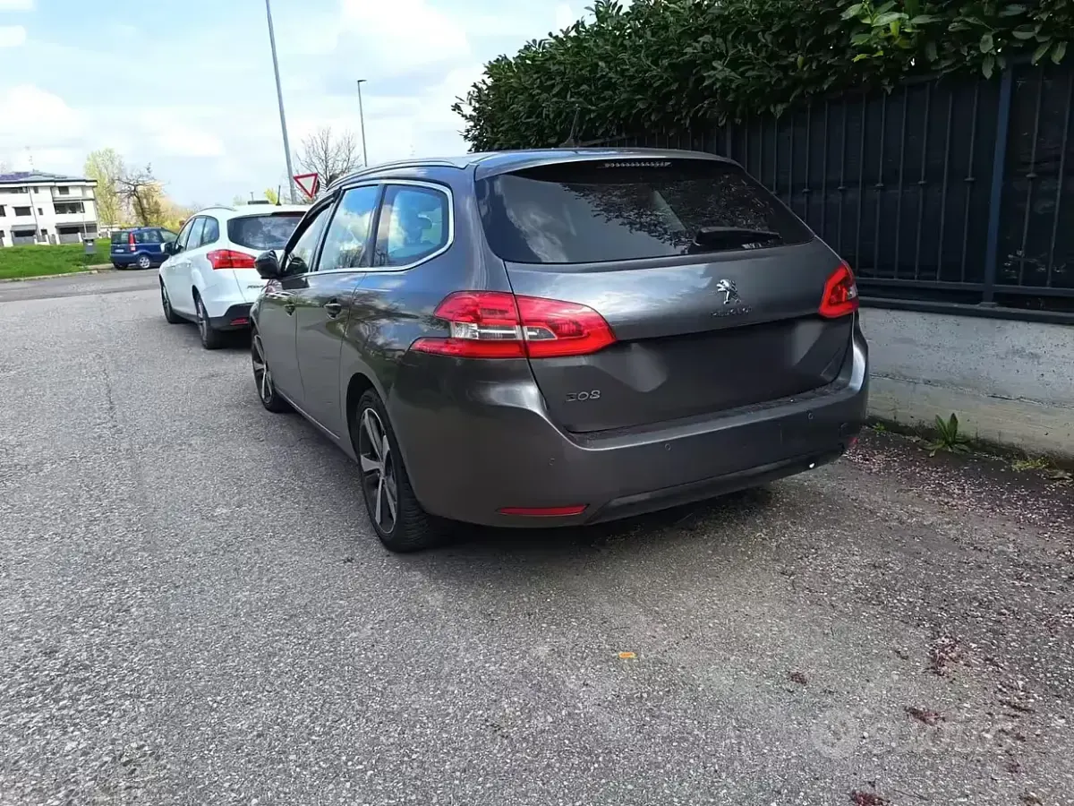Usata Peugeot 308 131 CV (96 kW) 2018 Grigio Station wagon