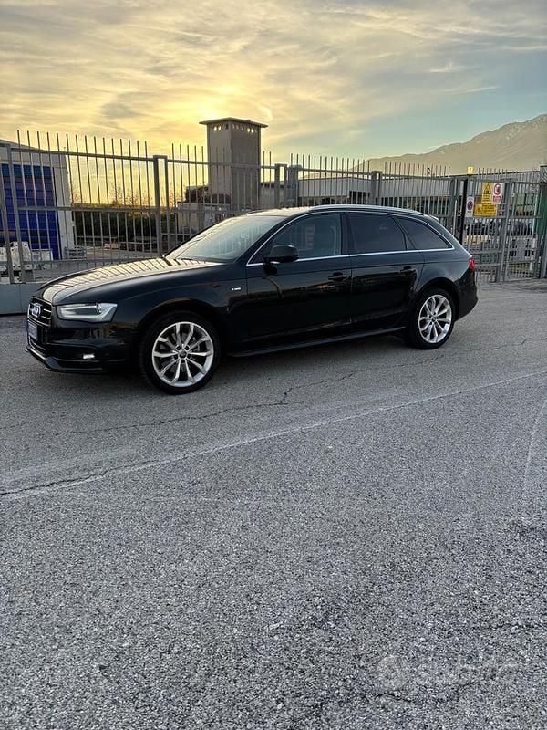 Usata Audi A4 S-Line 150 CV (110 kW) 2013 Nero Station wagon