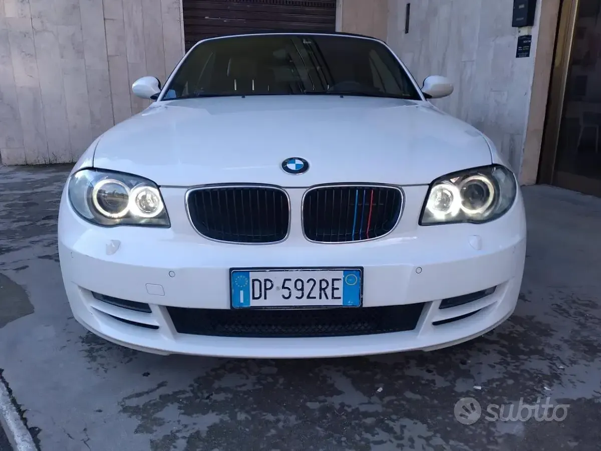 Usata BMW 120 Cabriolet Efficient Dynamics 177 CV (130 kW) 2009 Bianco Cabrio
