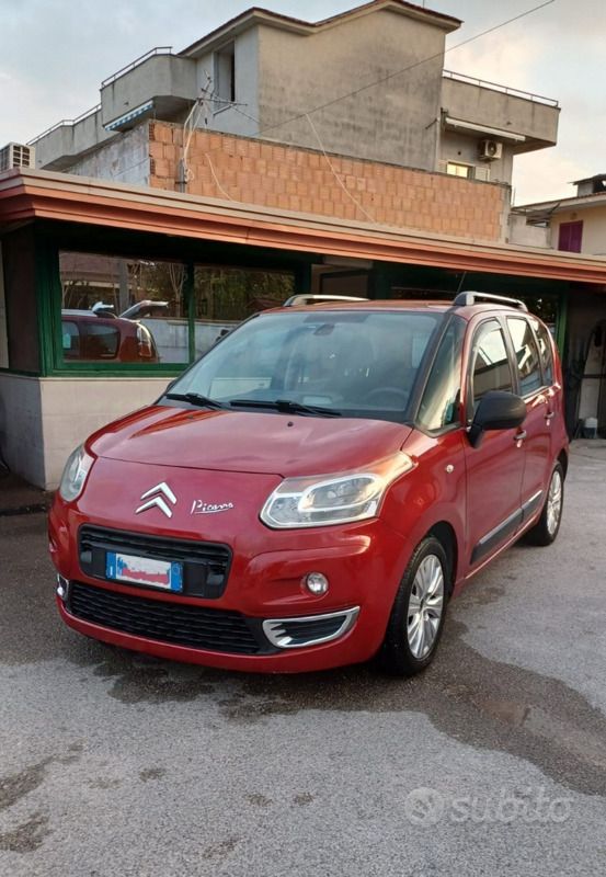 Usata 2011 Citroën C3 Picasso Monovolume | 2300 € (Buon prezzo) - Immagine 1/4