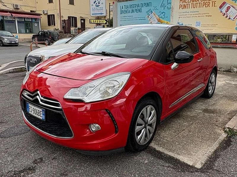 Usata Citroën DS3 Chic 95 CV (69 kW) 2013 Rouge aden Berlina