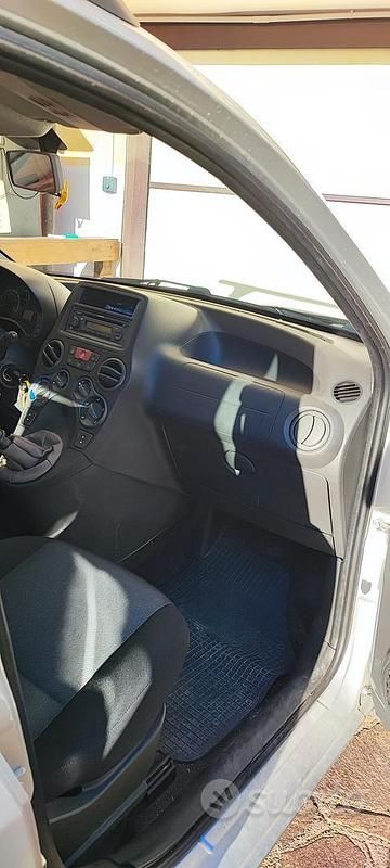 Usata Fiat Panda 4x4 Climbing 69 CV (50 kW) 2012 Grigio Utilitaria