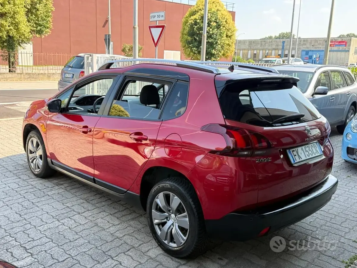Usata Peugeot 2008 GT-line 99 CV (72 kW) 2017 Rosso SUV