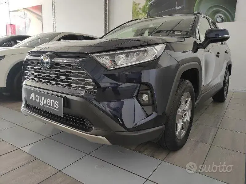 Usata Toyota RAV4 Hybrid Business Edition 178 CV (130 kW) 2022 Blu/azzurro SUV