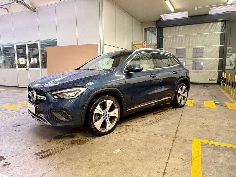 Blu Usata 2020 Mercedes GLA250 SUV | 26.990 € (Buon prezzo) - Immagine 1/4
