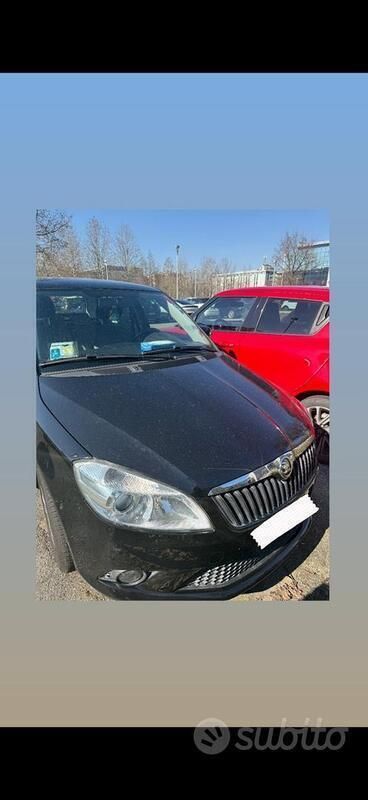 Nero Usata 2014 Skoda Fabia Style Due volumi | 5500 € (Buon prezzo) - Immagine 1/4