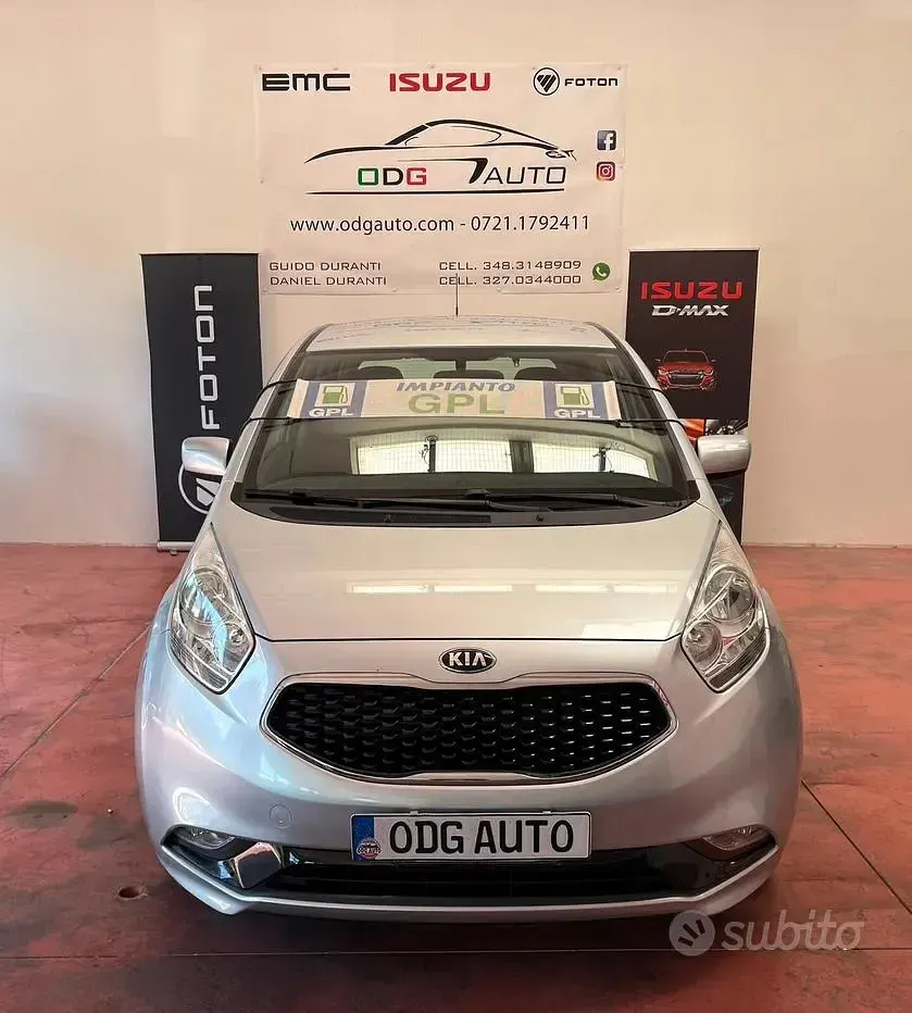 Usata Kia Venga 90 CV (66 kW) 2018 Grigio Utilitaria