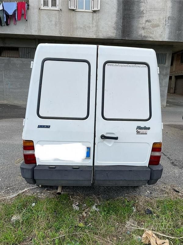 Bianco Usata 2000 Fiat Fiorino Monovolume | 1500 € - Immagine 1/4