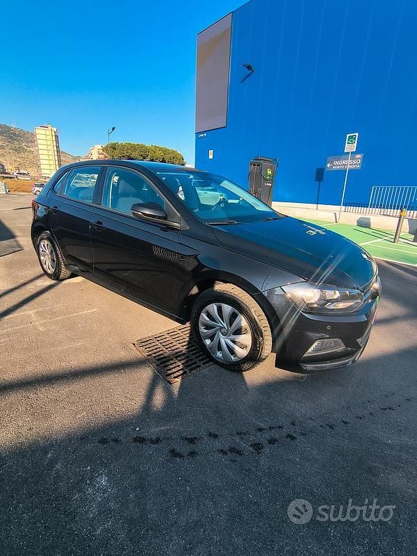 Usata VW Polo Comfortline 80 CV (58 kW) 2018 Nero Utilitaria