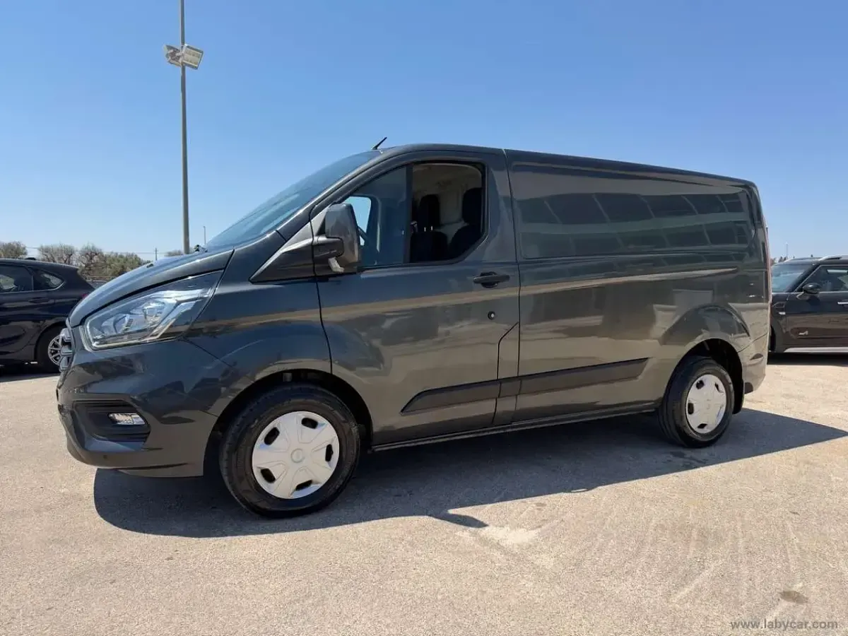 Usata Ford Transit Custom 131 CV (96 kW) 2018 Grigio Furgone