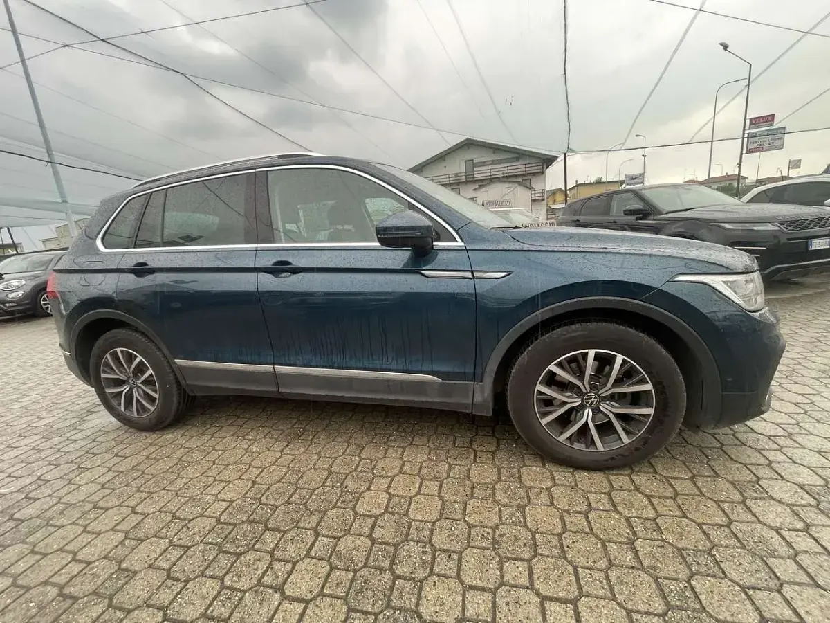 Usata VW Tiguan Life 122 CV (89 kW) 2021 Blu/azzurro SUV