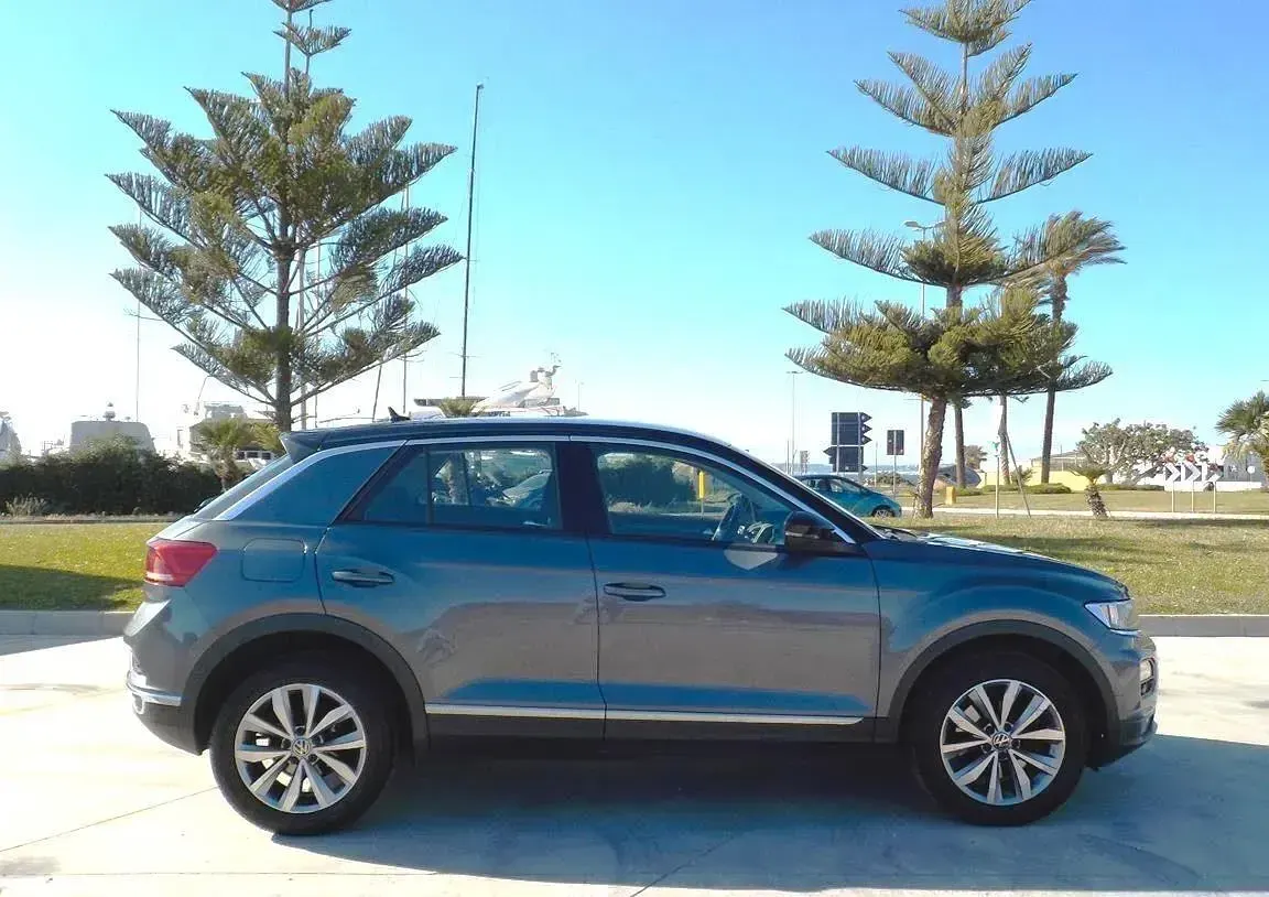 Usata VW T-Roc Business 150 CV (110 kW) 2021 Grigio SUV