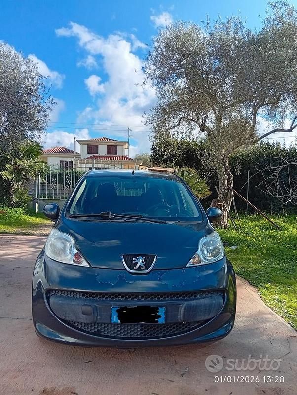 Blu Usata 2006 Peugeot 107 Due volumi | 3700 € (Buon prezzo) - Immagine 1/4