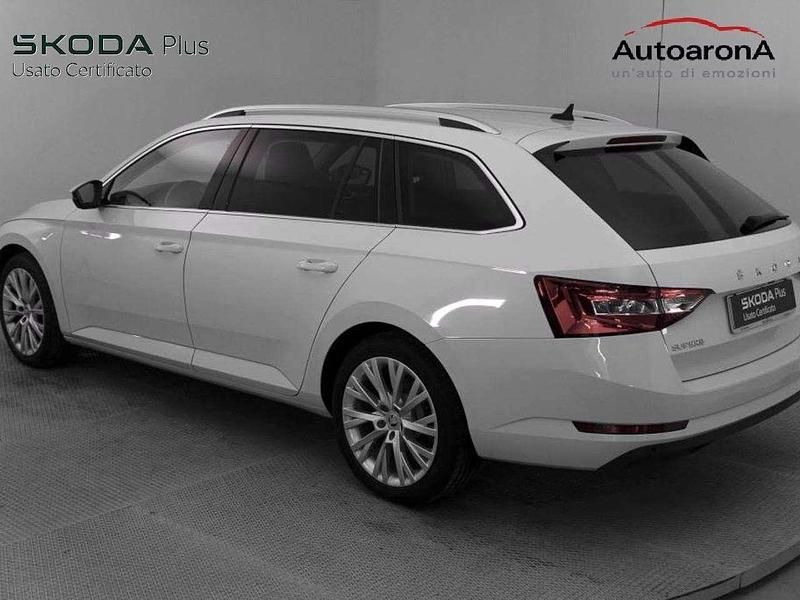 Brugt Skoda Superb Style 156 HK (114 kW) 2021 Hvid Stationcar
