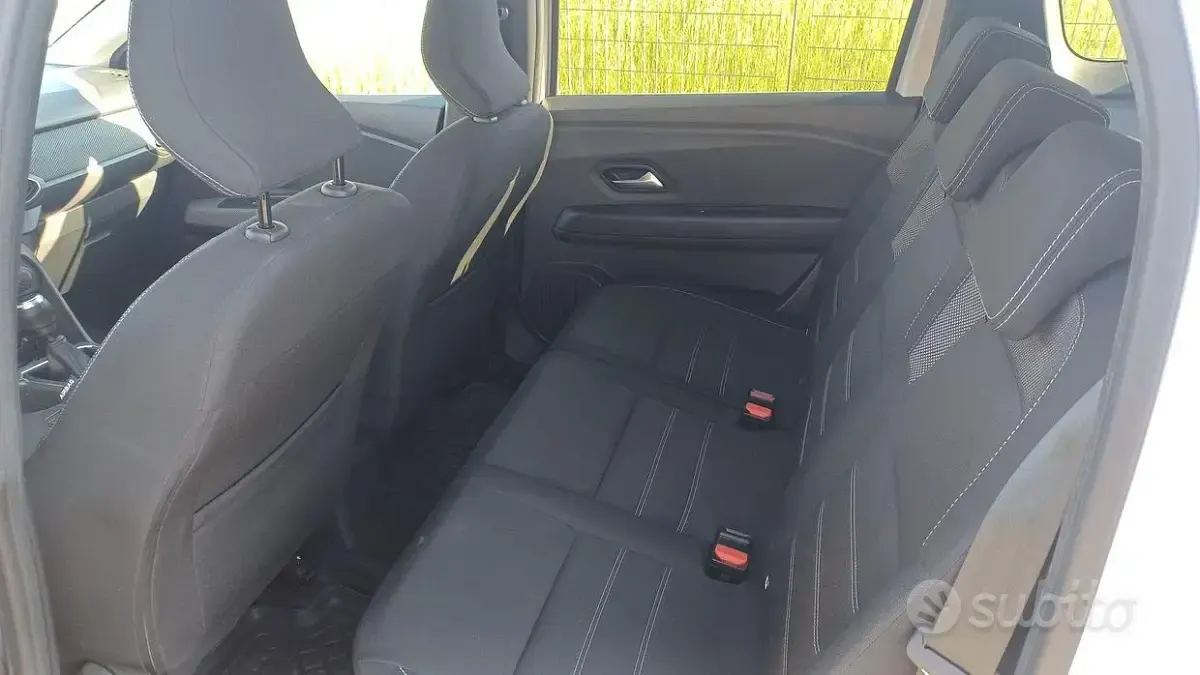 Usata Dacia Jogger 101 CV (74 kW) 2022 Grigio Monovolume