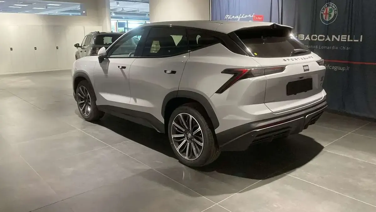 Nuova Sportequipe S6 186 CV (136 kW) 2026 Grigio SUV
