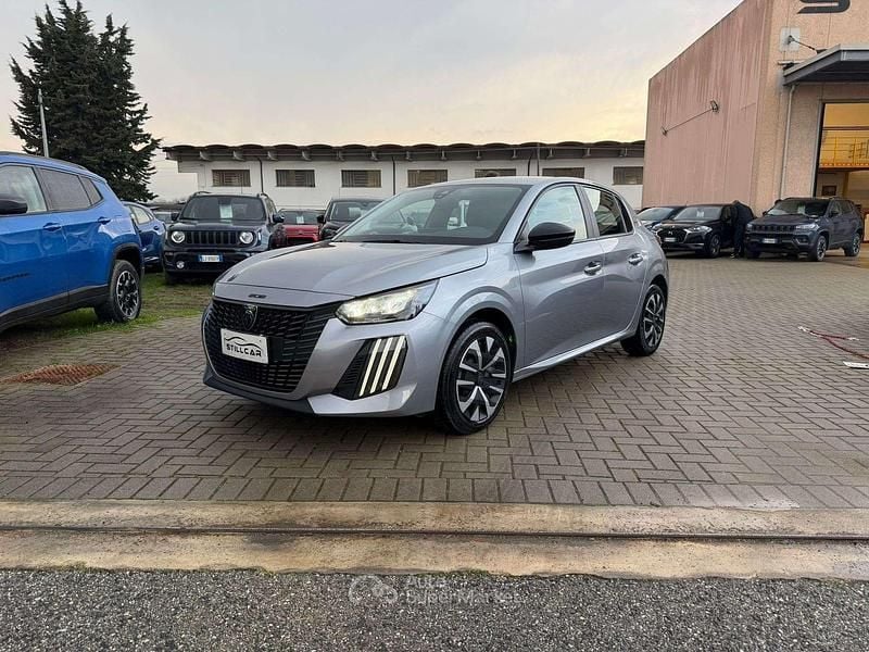 Usata Peugeot 208 Style 101 CV (74 kW) 2025 Grigio Utilitaria