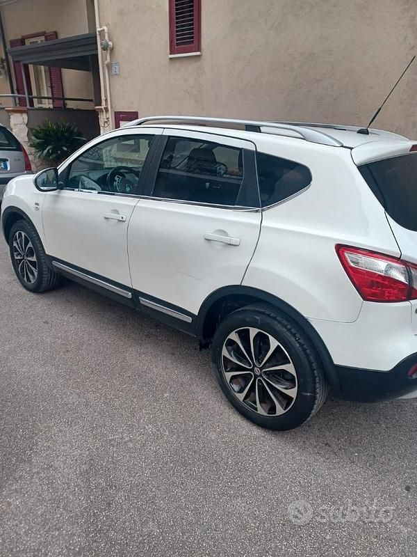 Usata Nissan Qashqai 115 CV (84 kW) 2011 Bianco SUV