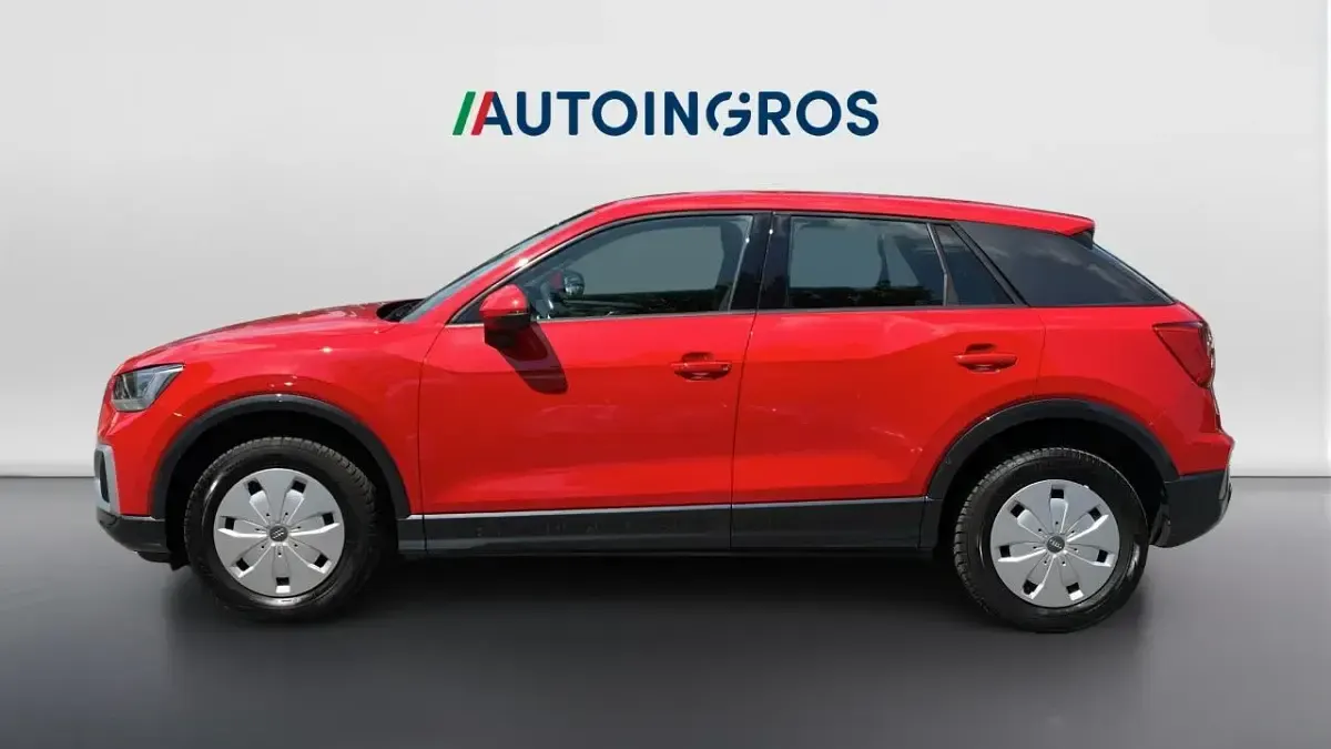 Usata Audi Q2 Admired 150 CV (110 kW) 2021 Rosso SUV