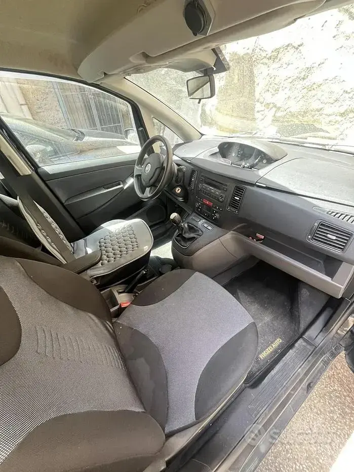 Usata Fiat Idea 69 CV (50 kW) 2007 Nero Monovolume