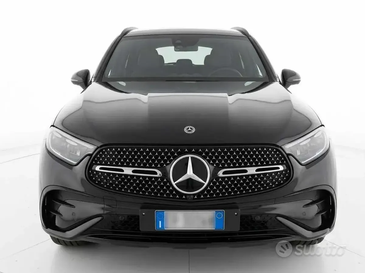 Usata Mercedes GLC220 AMG line 197 CV (144 kW) 2023 Nero SUV