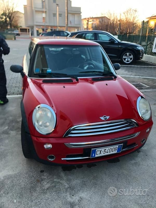 Usata Mini ONE 90 CV (66 kW) 2005 Rosso Utilitaria