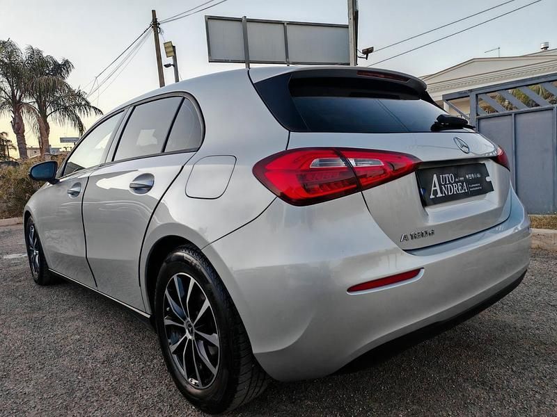 Usata Mercedes A180 115 CV (84 kW) 2021 Argento Berlina