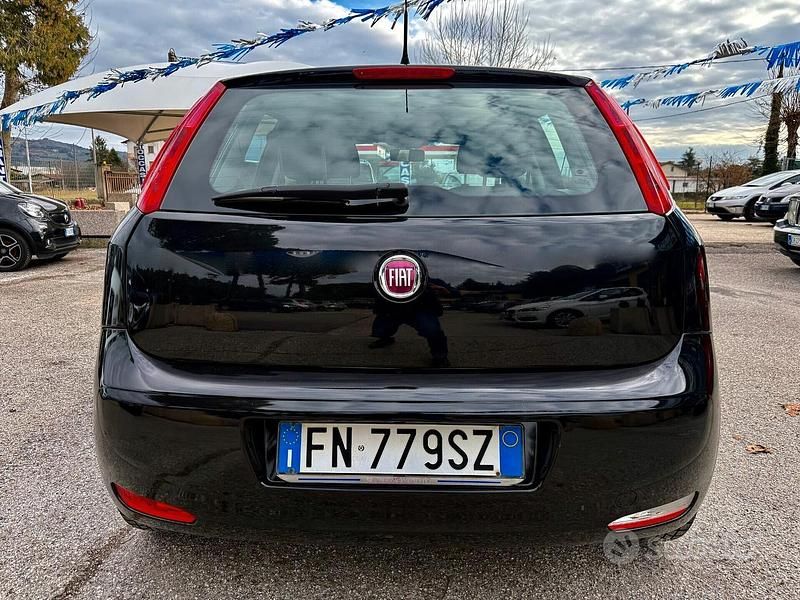 Usata Fiat Punto 77 CV (56 kW) 2018 Nero Berlina