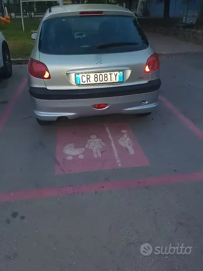 Usata Peugeot 206 60 CV (44 kW) 2005 Grigio Berlina
