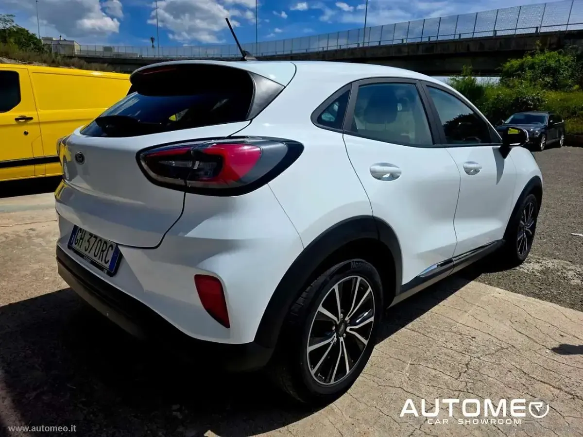 Usata Ford Puma Titanium 124 CV (91 kW) 2022 Bianco SUV