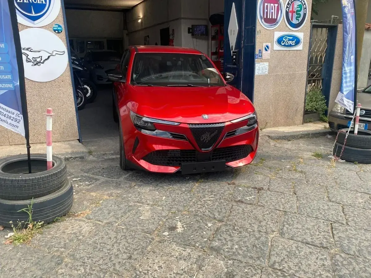 Nuova Alfa Romeo GT Junior 145 CV (106 kW) 2026 Bianco SUV