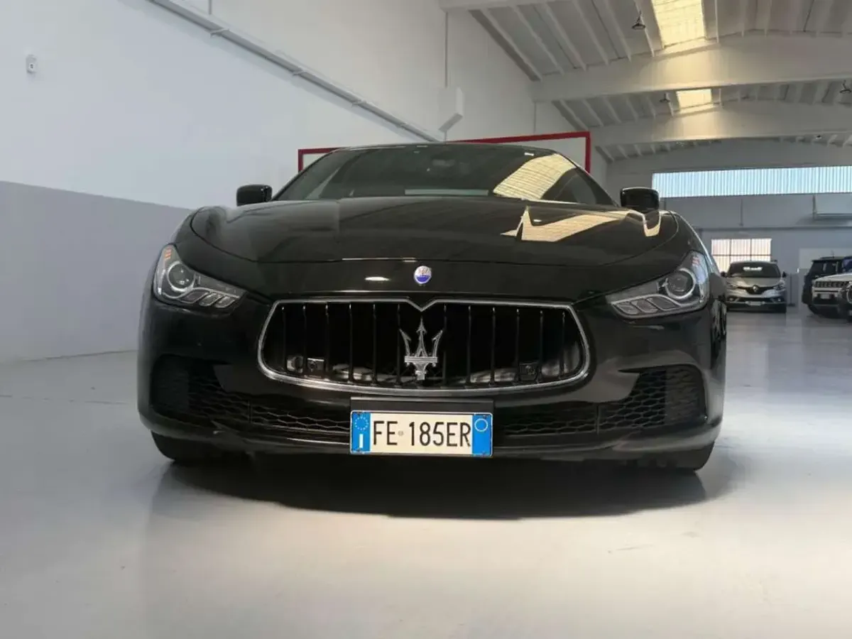 Usata Maserati Ghibli 250 CV (183 kW) 2016 Nero Berlina