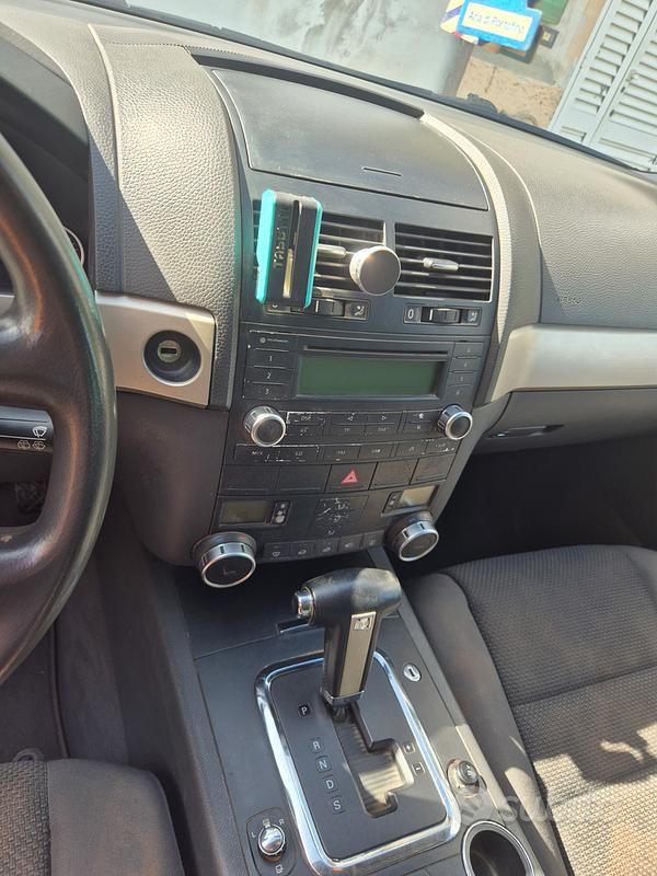 Usata VW Touareg 174 CV (127 kW) 2006 Nero SUV