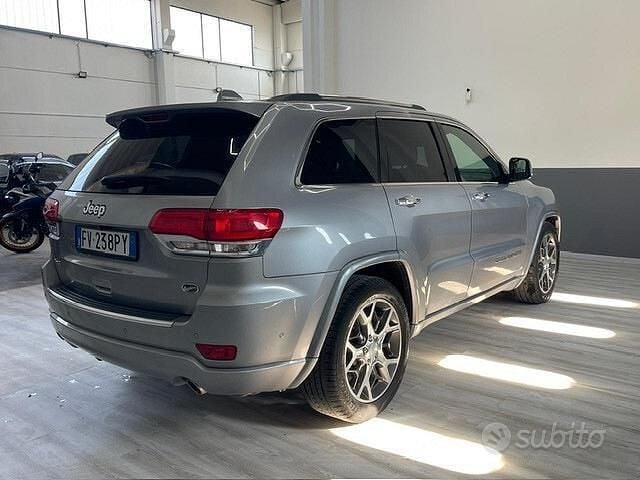 Usata Jeep Grand Cherokee Overland 250 CV (183 kW) 2019 Grigio SUV