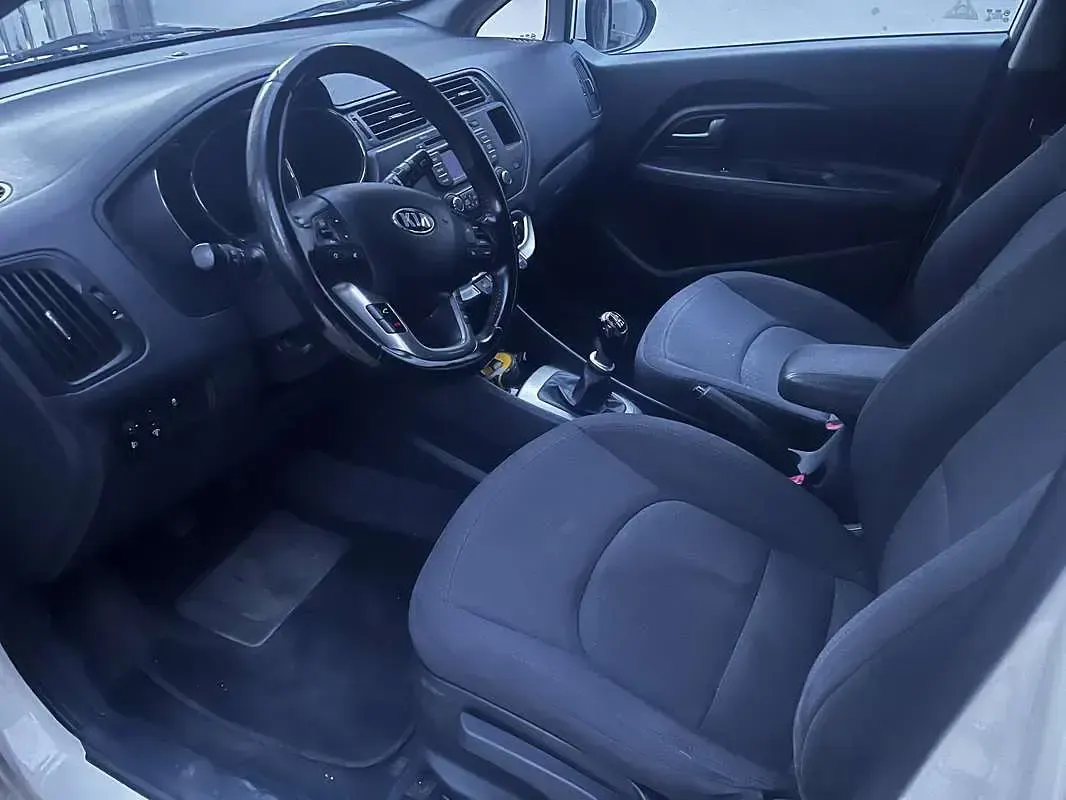 Usata Kia Rio EX 75 CV (55 kW) 2014 Berlina