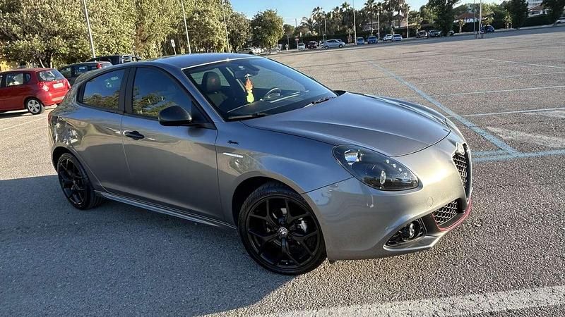Usata 2021 Alfa Romeo Giulietta Ti Due volumi | 17.500 € (Buon prezzo) - Immagine 1/4