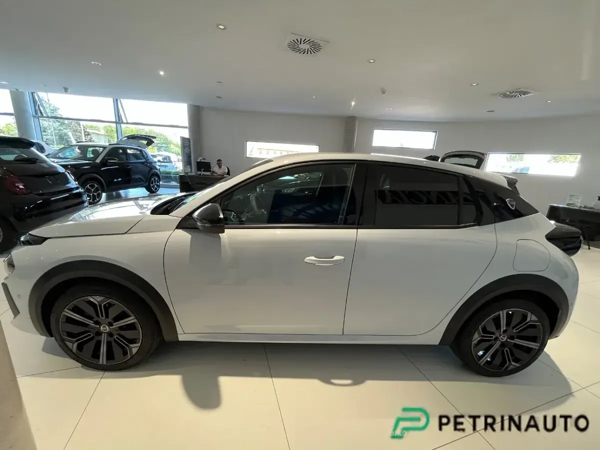 Nuova Lancia Ypsilon 101 CV (74 kW) 2025 Bianco Utilitaria