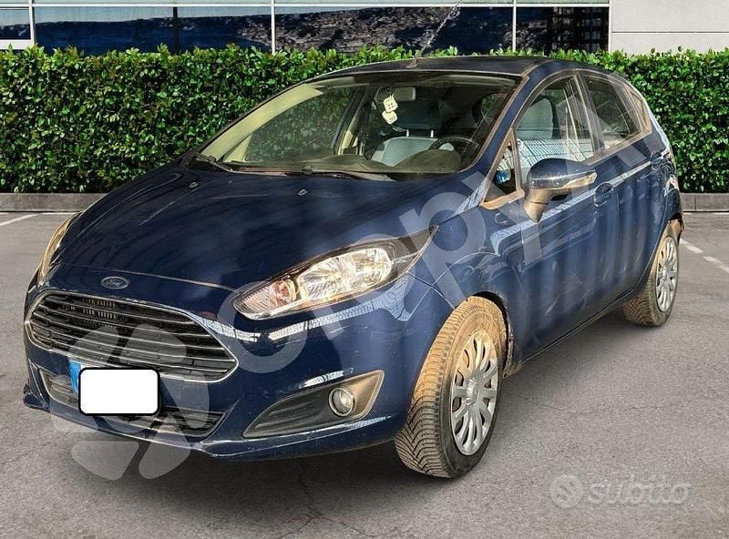 Usata Ford Fiesta Business Edition 75 CV (55 kW) 2015 Blu Berlina