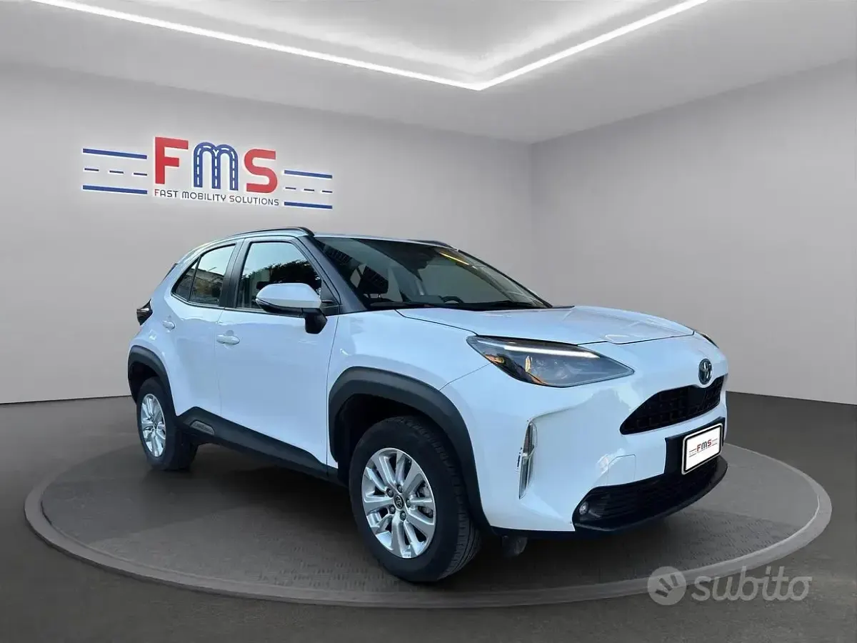 Usata Toyota Yaris Cross Active 116 CV (85 kW) 2025 Bianco SUV