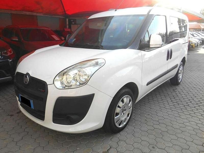 Bianco Usata 2013 Fiat Doblò Emotion Monovolume | 6990 € (Buon prezzo) - Immagine 1/4