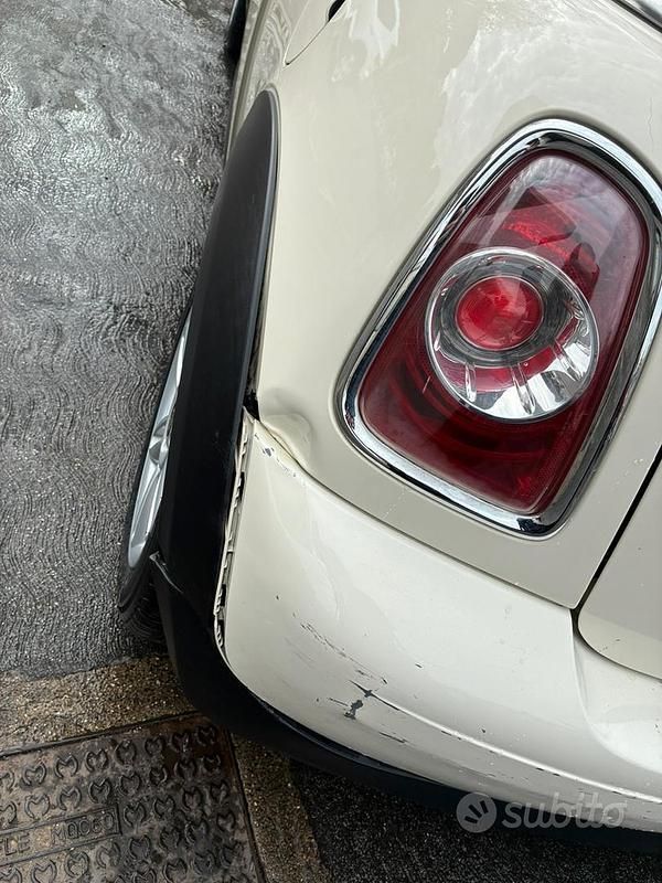 Usata Mini Cooper Coupé 90 CV (66 kW) 2011 Bianco Coupé