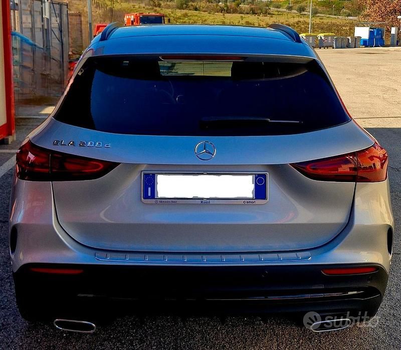 Usata Mercedes GLA200 AMG 136 CV (100 kW) 2023 Grigio SUV