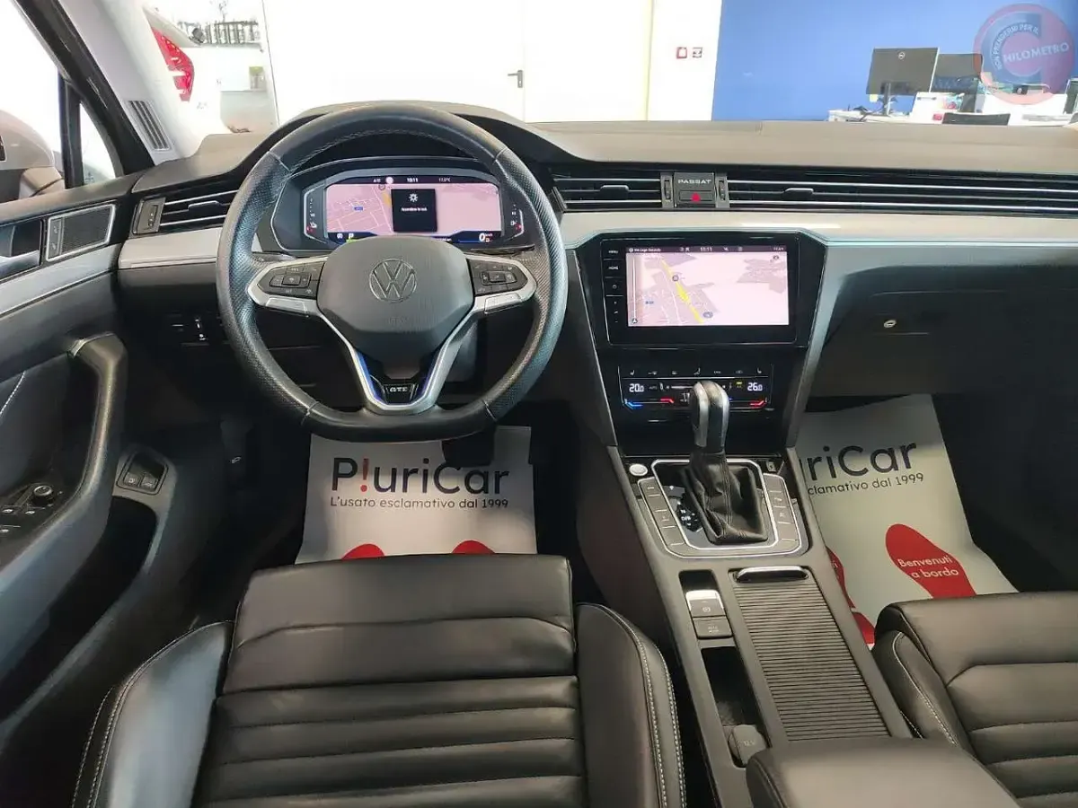 Usata VW Passat GTE 156 CV (114 kW) 2021 Grigio Station wagon