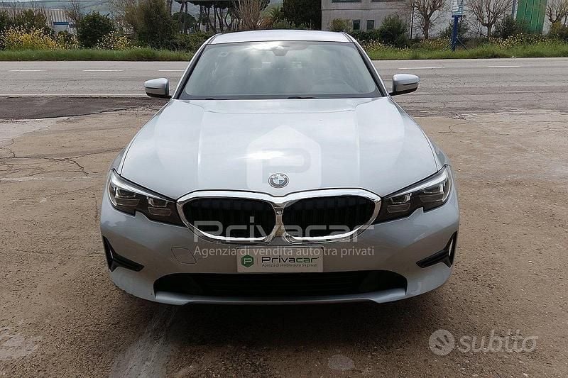 Usata BMW 318 Advantage 150 CV (110 kW) 2019 Grigio Berlina