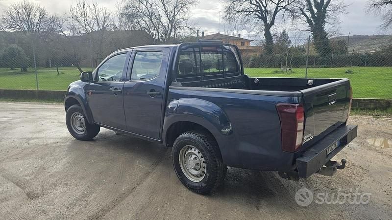 Usata Isuzu D-Max 163 CV (119 kW) 2014 Blu/azzurro SUV
