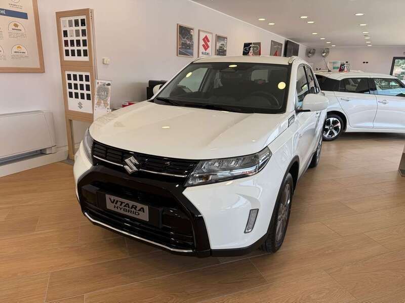 Usata Suzuki Vitara Cool 129 CV (94 kW) 2024 Nero dubai SUV