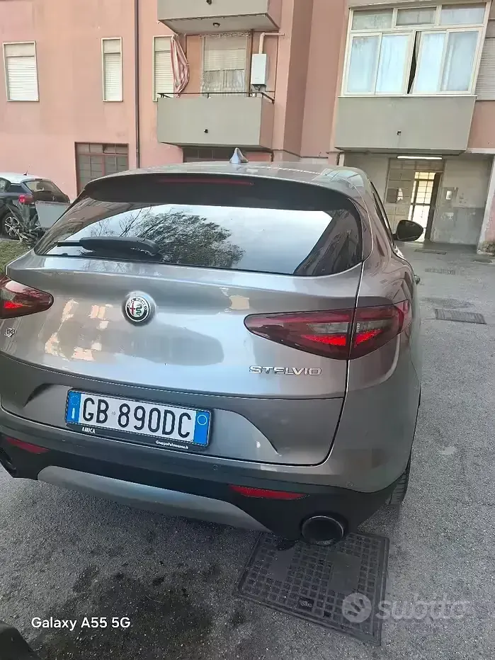 Usata Alfa Romeo Stelvio 190 CV (139 kW) 2020 Grigio SUV
